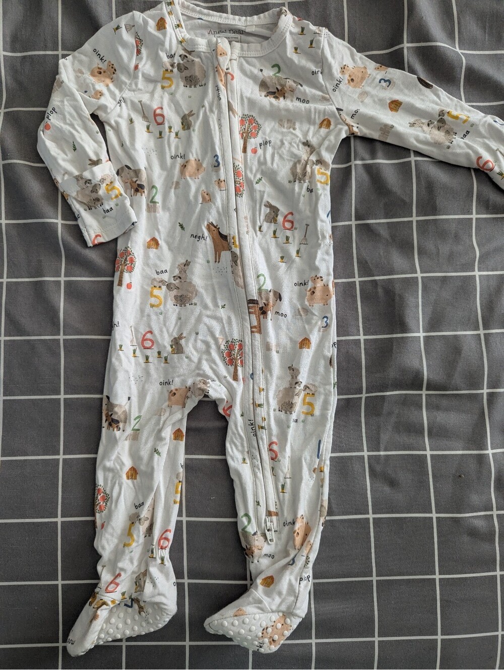 Angel Dear Counting Farm Animals Sleeper